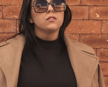 Marrone e nero: come abbinarli con stile (senza effetto “troppo serio”)