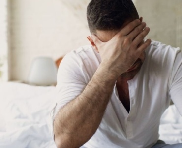Quando lo stress spegne il desiderio: come ritrovare la libido e l’energia