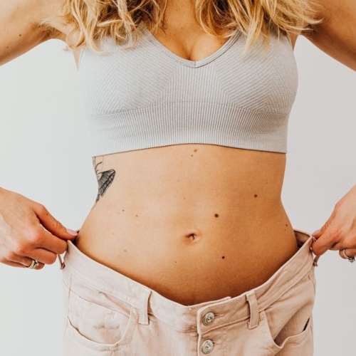 Ritrovare equilibrio e forma dopo il parto: guida dolce per sentirti bene nel tuo corpo